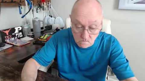 Snapshot of millenium0129 chatting on March 26, 3:06 pm millenium0129 online show from March 26, 3:06 pm