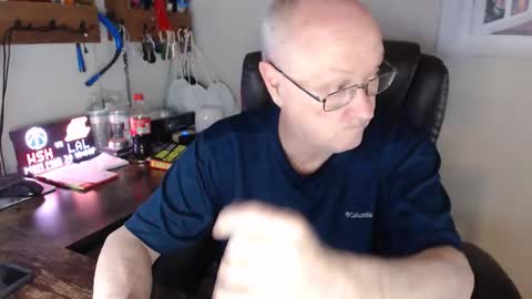 Snapshot of millenium0129 chatting on March 31, 12:45 am millenium0129 online show from March 31, 12:45 am