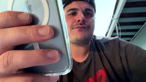 Snapshot of millennialcum chatting on April 3, 1:25 am millennialcum online show from April 3, 1:25 am