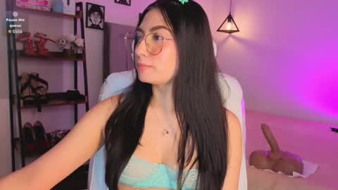 miller_vanessa_ online show from February 7, 9:51 pm