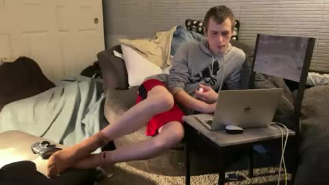 SlimnHungOH online show from December 2, 9:35 am