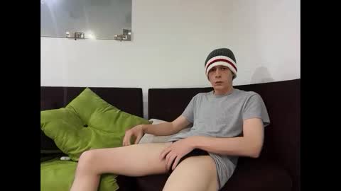 SlimnHungOH online show from November 16, 10:59 pm