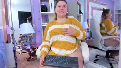 Snapshot of millers_rousse chatting on April 7, 3:01 pm millers_rousse online show from April 7, 3:01 pm