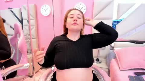Snapshot of millers_rousse chatting on May 7, 1:27 pm millers_rousse online show from May 7, 1:27 pm