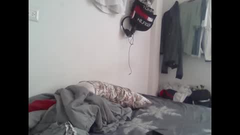 Snapshot of millerthh chatting on May 19, 6:03 pm millerthh online show from May 19, 6:03 pm