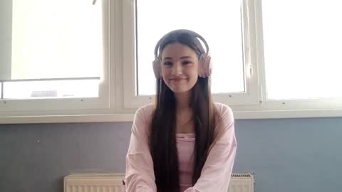 Lina online show from February 11, 11:59 am