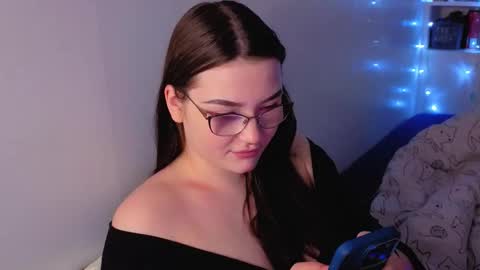 Millie online show from November 4, 3:55 pm