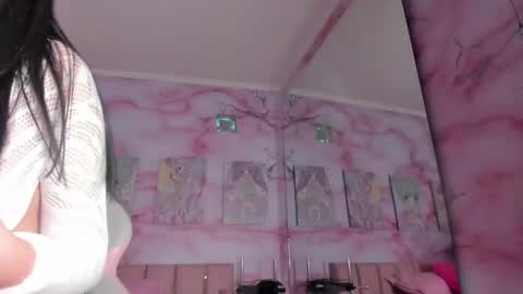 Snapshot of millieskinny_ chatting on January 9, 12:14 am Ana Maria online show from January 9, 12:14 am