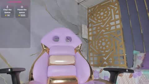 Snapshot of millieskinny_ chatting on January 11, 1:22 pm Ana Maria online show from January 11, 1:22 pm