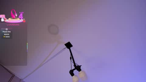 Snapshot of millieskinny_ chatting on January 16, 11:20 pm Ana Maria online show from January 16, 11:20 pm