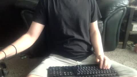 Snapshot of millionsmcgee chatting on February 10, 9:58 pm Millions online show from February 10, 9:58 pm