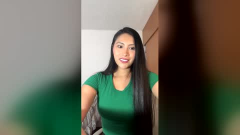milly__taylorrr07 online show from May 17, 6:59 pm