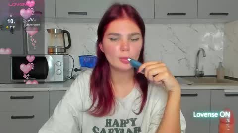 Welcome My name is Tina online show from October 13, 5:35 pm