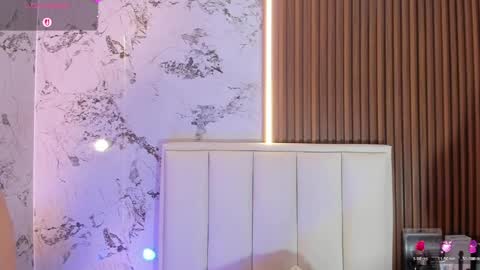 millyevans1 online show from May 22, 3:35 am