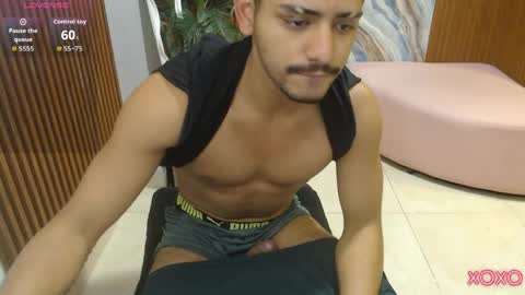 Snapshot of milo_tay chatting on April 1, 1:41 pm milo_tay online show from April 1, 1:41 pm