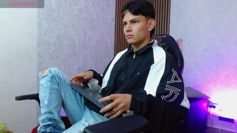 Snapshot of milo_tay1 chatting on March 31, 3:19 am milo_tay1 online show from March 31, 3:19 am