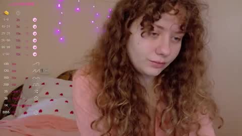 milounee online show from February 14, 6:54 am