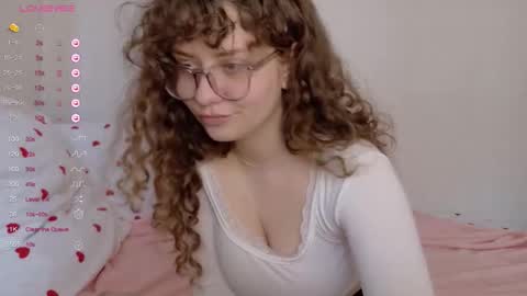 milounee online show from February 21, 10:38 am