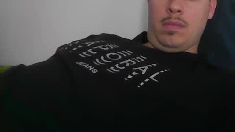 Snapshot of milowww1601 chatting on December 16, 12:38 pm milowww1601 online show from December 16, 12:38 pm