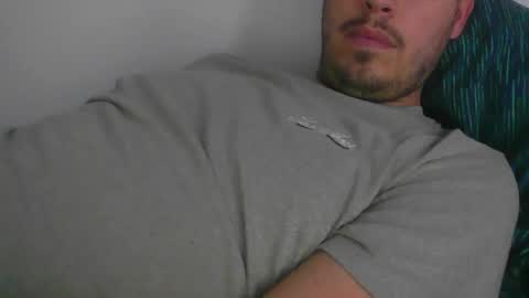 Snapshot of milowww1601 chatting on December 30, 3:02 pm milowww1601 online show from December 30, 3:02 pm