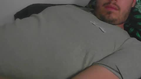 Snapshot of milowww1601 chatting on January 3, 3:44 pm milowww1601 online show from January 3, 3:44 pm