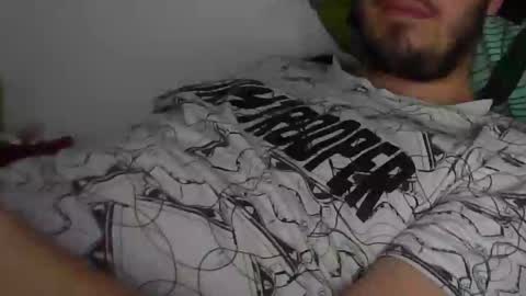 Snapshot of milowww1601 chatting on January 29, 9:44 am milowww1601 online show from January 29, 9:44 am