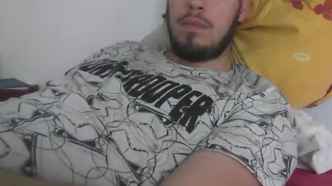 Snapshot of milowww1601 chatting on February 12, 9:52 am milowww1601 online show from February 12, 9:52 am