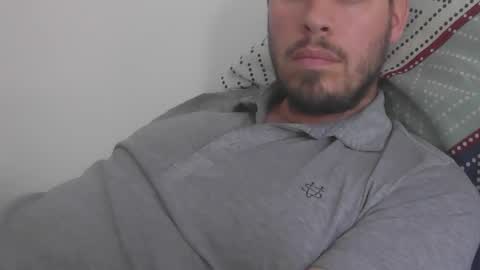 Snapshot of milowww1601 chatting on October 15, 1:33 pm milowww1601 online show from October 15, 1:33 pm