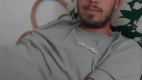 milowww1601 online show from May 17, 1:29 pm