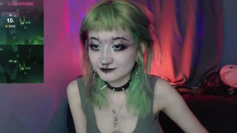 milten_trish online show from May 17, 11:23 pm