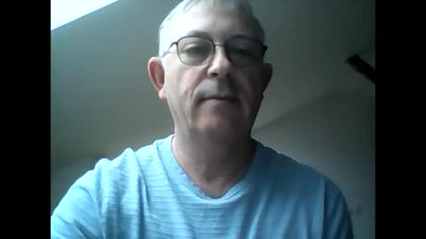 Snapshot of milu72 chatting on January 4, 2:46 pm milu72 online show from January 4, 2:46 pm