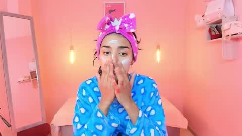 milu_carbajal_x online show from January 18, 12:31 pm