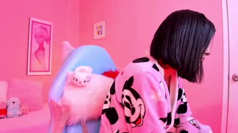 Snapshot of milu_carbajal_x chatting on February 19, 3:35 am milu_carbajal_x online show from February 19, 3:35 am