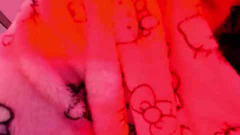 Snapshot of milu_carbajal_x chatting on February 25, 4:00 am milu_carbajal_x online show from February 25, 4:00 am