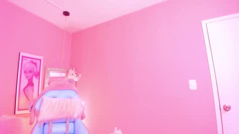 Snapshot of milu_carbajal_x chatting on March 25, 3:01 am milu_carbajal_x online show from March 25, 3:01 am