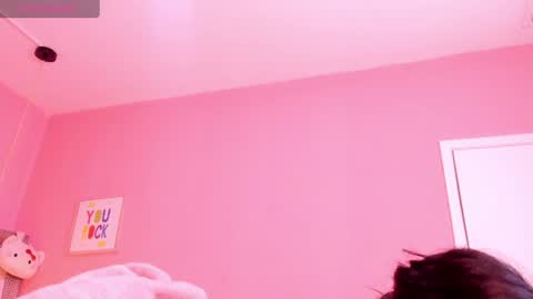 Snapshot of milu_carbajal_x chatting on April 19, 12:48 pm milu_carbajal_x online show from April 19, 12:48 pm