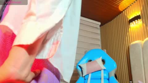 Snapshot of milu_carbajal_x chatting on July 20, 10:39 am milu_carbajal_x online show from July 20, 10:39 am