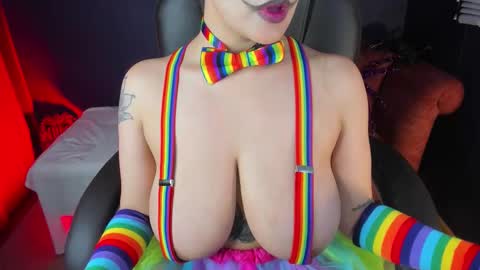 Snapshot of milufontier chatting on November 2, 2:03 am Milu Fontier online show from November 2, 2:03 am