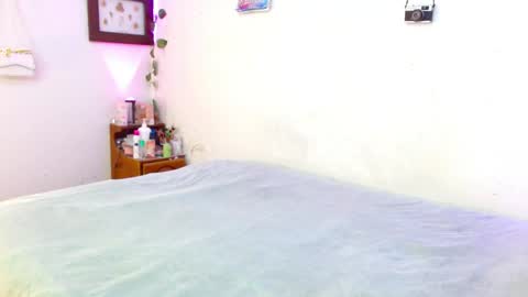 mily_baker online show from May 9, 6:46 pm
