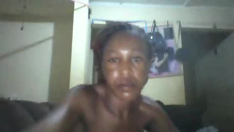 Snapshot of mily_cute chatting on April 6, 6:42 pm mily_cute online show from April 6, 6:42 pm