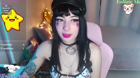 mily_milk_ online show from December 11, 8:15 am