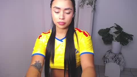 Snapshot of mily_ortiz chatting on July 3, 4:02 pm Mily Ortiz online show from July 3, 4:02 pm