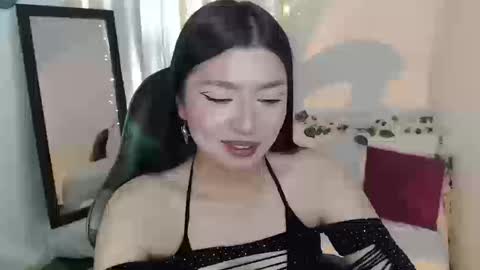 Snapshot of mily_thomson_b chatting on March 14, 9:09 pm Mily online show from March 14, 9:09 pm