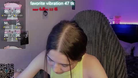 Snapshot of milyamess chatting on November 27, 5:48 pm Emily online show from November 27, 5:48 pm