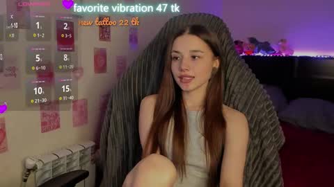 Snapshot of milyamess chatting on March 10, 6:24 pm Emily online show from March 10, 6:24 pm