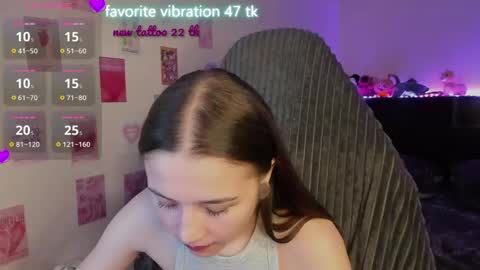 Snapshot of milyamess chatting on April 16, 7:58 pm Emily online show from April 16, 7:58 pm