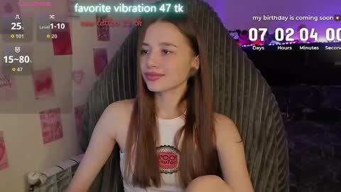Snapshot of milyamess chatting on April 17, 6:55 pm Emily online show from April 17, 6:55 pm