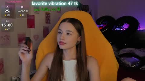 Snapshot of milyamess chatting on April 30, 8:57 pm Emily online show from April 30, 8:57 pm