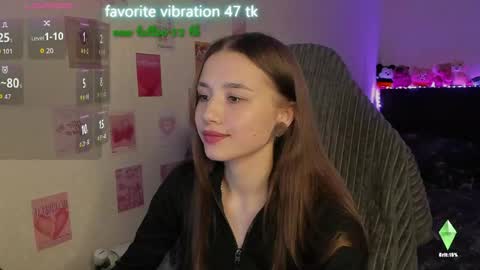 Snapshot of milyamess chatting on May 13, 5:43 pm Emily online show from May 13, 5:43 pm