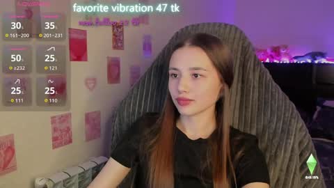 Snapshot of milyamess chatting on May 15, 5:53 pm Emily online show from May 15, 5:53 pm